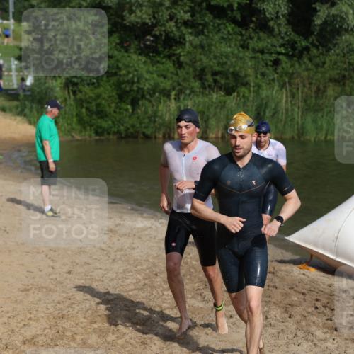 21.06.2026 - 29. Vierlanden-Triathlon Andreas Tolksdorf http://msf.ph/oto/9853593 21.06.2026 08:41:58 Schwimmen 38, 62, 67 meine-sportfotos.de