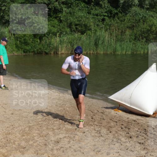 21.06.2026 - 29. Vierlanden-Triathlon Andreas Tolksdorf http://msf.ph/oto/9853598 21.06.2026 08:42:00 Schwimmen 38, 62, 67 meine-sportfotos.de