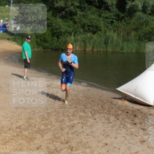 21.06.2026 - 29. Vierlanden-Triathlon Andreas Tolksdorf http://msf.ph/oto/9853610 21.06.2026 08:42:27 Schwimmen 43, 148 meine-sportfotos.de