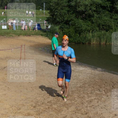 21.06.2026 - 29. Vierlanden-Triathlon Andreas Tolksdorf http://msf.ph/oto/9853619 21.06.2026 08:42:28 Schwimmen 43, 148 meine-sportfotos.de