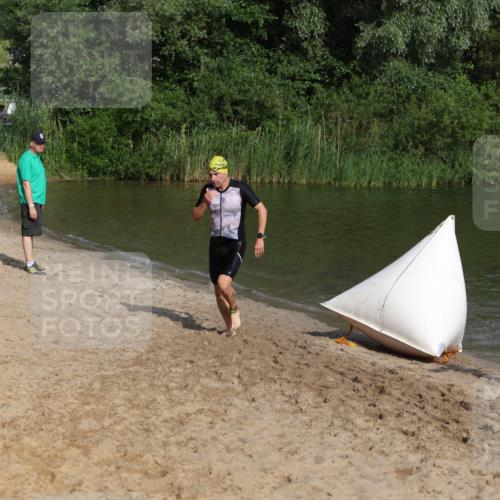 21.06.2026 - 29. Vierlanden-Triathlon Andreas Tolksdorf http://msf.ph/oto/9853622 21.06.2026 08:42:34 Schwimmen 148, 193, 210 meine-sportfotos.de