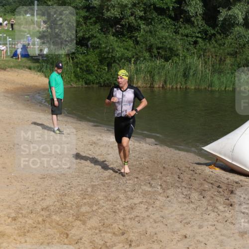 21.06.2026 - 29. Vierlanden-Triathlon Andreas Tolksdorf http://msf.ph/oto/9853633 21.06.2026 08:42:34 Schwimmen 148, 193, 210 meine-sportfotos.de