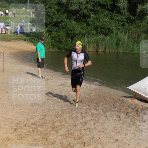 21.06.2026 - 29. Vierlanden-Triathlon Andreas Tolksdorf http://msf.ph/oto/9853635 21.06.2026 08:42:35 Schwimmen 148, 193, 210 meine-sportfotos.de