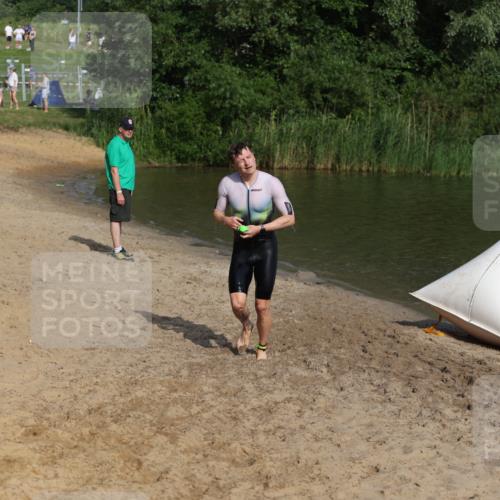21.06.2026 - 29. Vierlanden-Triathlon Andreas Tolksdorf http://msf.ph/oto/9853638 21.06.2026 08:42:40 Schwimmen 27, 148, 193, 210 meine-sportfotos.de
