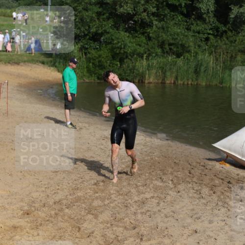 21.06.2026 - 29. Vierlanden-Triathlon Andreas Tolksdorf http://msf.ph/oto/9853641 21.06.2026 08:42:40 Schwimmen 27, 148, 193, 210 meine-sportfotos.de