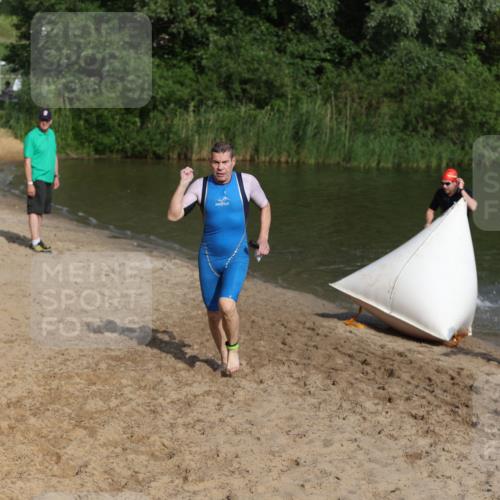 21.06.2026 - 29. Vierlanden-Triathlon Andreas Tolksdorf http://msf.ph/oto/9853653 21.06.2026 08:42:44 Schwimmen 27, 193, 210 meine-sportfotos.de