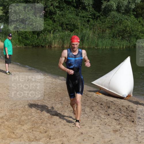 21.06.2026 - 29. Vierlanden-Triathlon Andreas Tolksdorf http://msf.ph/oto/9853674 21.06.2026 08:43:19 Schwimmen 56 meine-sportfotos.de