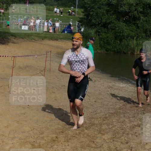 21.06.2026 - 29. Vierlanden-Triathlon Andreas Tolksdorf http://msf.ph/oto/9853681 21.06.2026 08:43:39 Schwimmen 42, 44, 88, 108, 154, 197 meine-sportfotos.de