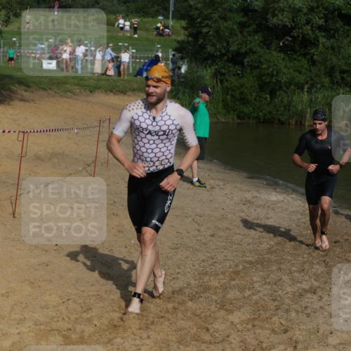 21.06.2026 - 29. Vierlanden-Triathlon Andreas Tolksdorf http://msf.ph/oto/9853683 21.06.2026 08:43:39 Schwimmen 42, 44, 88, 108, 154, 197 meine-sportfotos.de