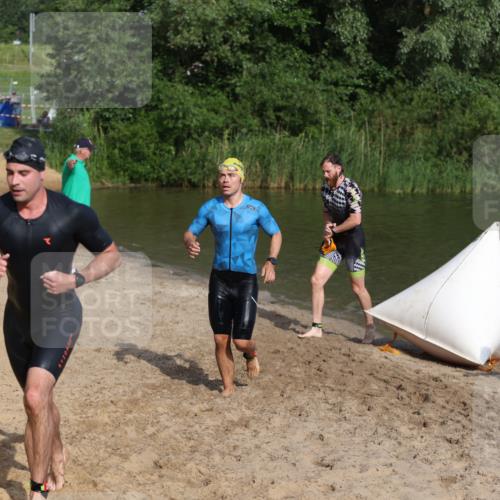 21.06.2026 - 29. Vierlanden-Triathlon Andreas Tolksdorf http://msf.ph/oto/9853700 21.06.2026 08:43:41 Schwimmen 42, 44, 88, 108, 154, 197 meine-sportfotos.de
