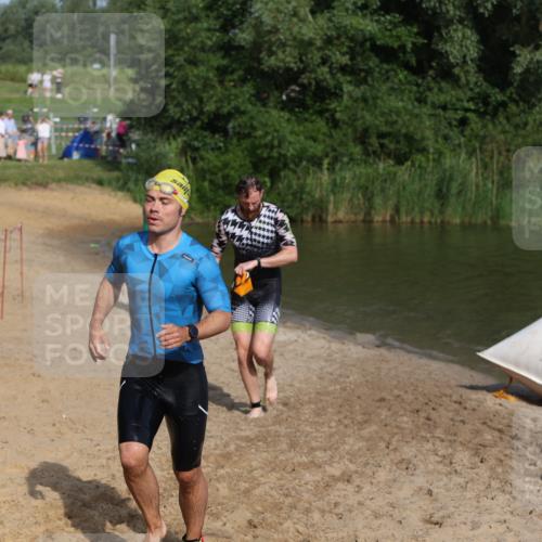21.06.2026 - 29. Vierlanden-Triathlon Andreas Tolksdorf http://msf.ph/oto/9853705 21.06.2026 08:43:43 Schwimmen 44, 88, 108, 154, 197, 1355 meine-sportfotos.de