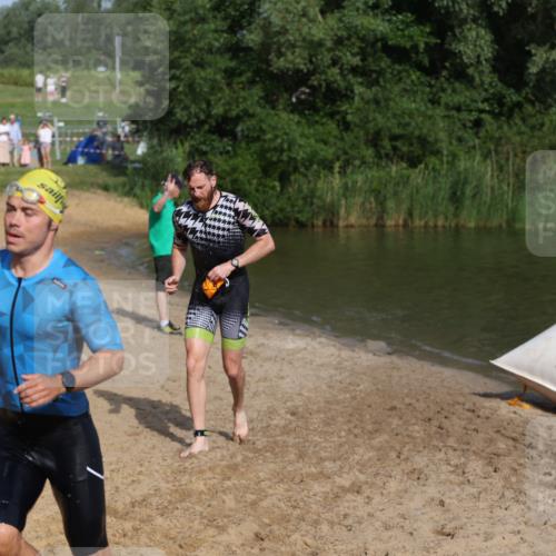 21.06.2026 - 29. Vierlanden-Triathlon Andreas Tolksdorf http://msf.ph/oto/9853713 21.06.2026 08:43:43 Schwimmen 44, 88, 108, 154, 197, 1355 meine-sportfotos.de