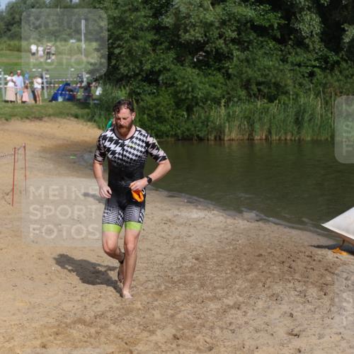 21.06.2026 - 29. Vierlanden-Triathlon Andreas Tolksdorf http://msf.ph/oto/9853718 21.06.2026 08:43:44 Schwimmen 44, 88, 108, 154, 197, 1355 meine-sportfotos.de