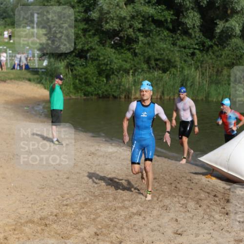 21.06.2026 - 29. Vierlanden-Triathlon Andreas Tolksdorf http://msf.ph/oto/9853723 21.06.2026 08:43:47 Schwimmen 44, 112, 154, 197, 1355 meine-sportfotos.de