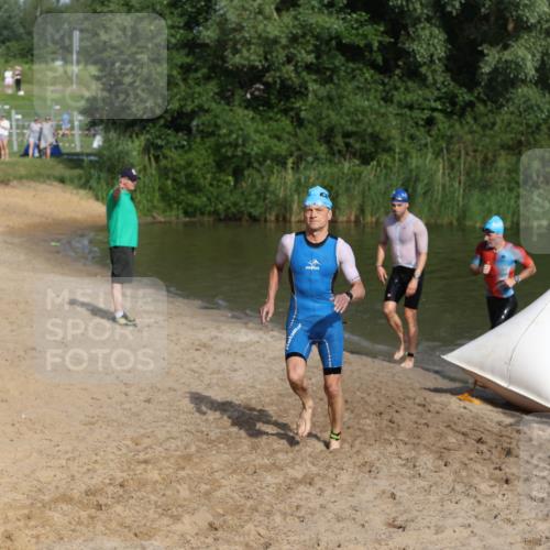 21.06.2026 - 29. Vierlanden-Triathlon Andreas Tolksdorf http://msf.ph/oto/9853724 21.06.2026 08:43:47 Schwimmen 44, 112, 154, 197, 1355 meine-sportfotos.de