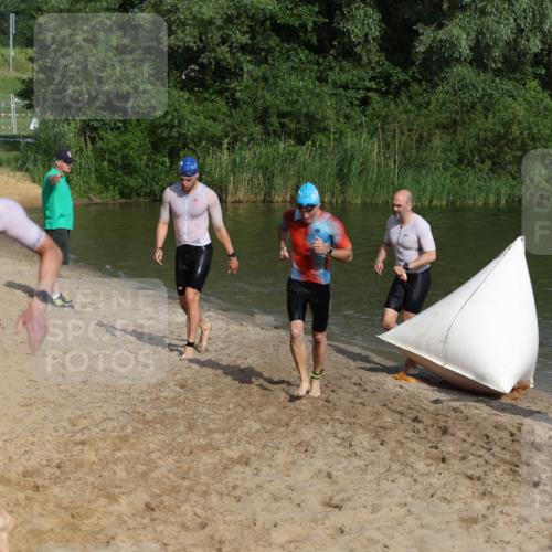 21.06.2026 - 29. Vierlanden-Triathlon Andreas Tolksdorf http://msf.ph/oto/9853730 21.06.2026 08:43:49 Schwimmen 112, 154, 197, 1355 meine-sportfotos.de