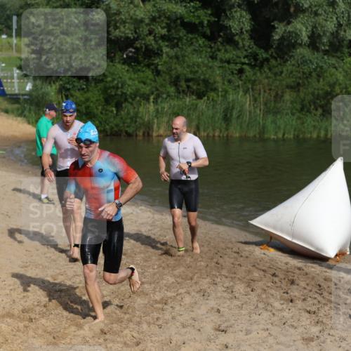 21.06.2026 - 29. Vierlanden-Triathlon Andreas Tolksdorf http://msf.ph/oto/9853741 21.06.2026 08:43:51 Schwimmen 112, 154, 197, 1355 meine-sportfotos.de