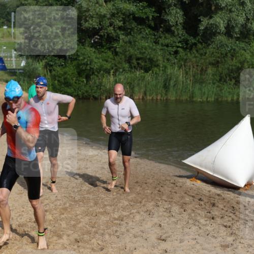 21.06.2026 - 29. Vierlanden-Triathlon Andreas Tolksdorf http://msf.ph/oto/9853747 21.06.2026 08:43:52 Schwimmen 112, 154, 197, 1355 meine-sportfotos.de