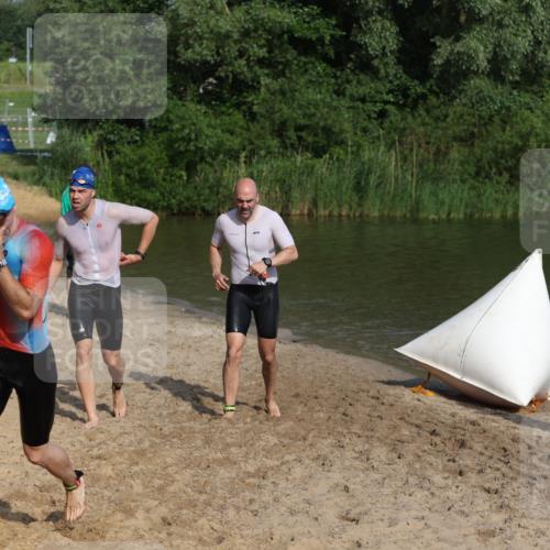 21.06.2026 - 29. Vierlanden-Triathlon Andreas Tolksdorf http://msf.ph/oto/9853749 21.06.2026 08:43:52 Schwimmen 112, 154, 197, 1355 meine-sportfotos.de
