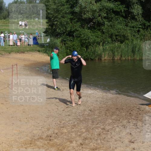 21.06.2026 - 29. Vierlanden-Triathlon Andreas Tolksdorf http://msf.ph/oto/9853750 21.06.2026 08:44:11 Schwimmen 4, 29, 34, 202 meine-sportfotos.de