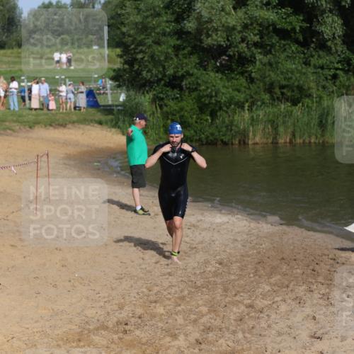 21.06.2026 - 29. Vierlanden-Triathlon Andreas Tolksdorf http://msf.ph/oto/9853754 21.06.2026 08:44:11 Schwimmen 4, 29, 34, 202 meine-sportfotos.de