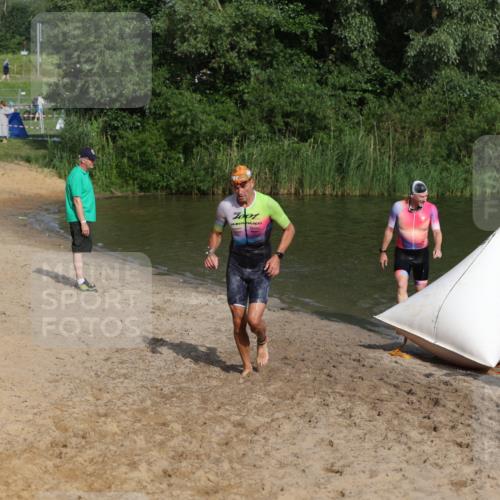 21.06.2026 - 29. Vierlanden-Triathlon Andreas Tolksdorf http://msf.ph/oto/9853776 21.06.2026 08:44:22 Schwimmen 142, 196, 202 meine-sportfotos.de