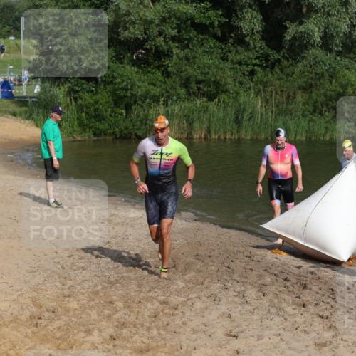 21.06.2026 - 29. Vierlanden-Triathlon Andreas Tolksdorf http://msf.ph/oto/9853780 21.06.2026 08:44:23 Schwimmen 142, 196, 202 meine-sportfotos.de