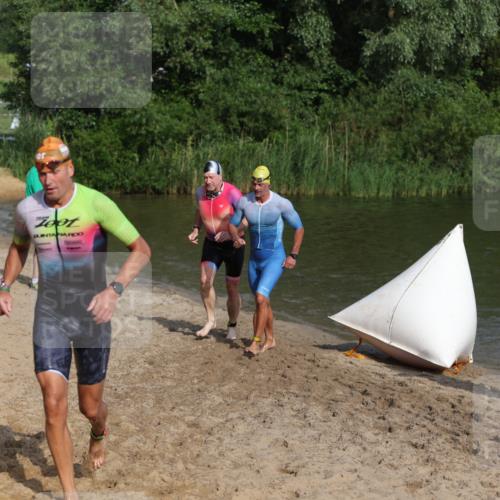 21.06.2026 - 29. Vierlanden-Triathlon Andreas Tolksdorf http://msf.ph/oto/9853783 21.06.2026 08:44:24 Schwimmen 142, 196, 202 meine-sportfotos.de