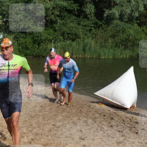 21.06.2026 - 29. Vierlanden-Triathlon Andreas Tolksdorf http://msf.ph/oto/9853788 21.06.2026 08:44:25 Schwimmen 142, 196, 202 meine-sportfotos.de
