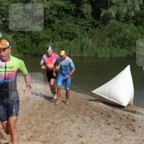 21.06.2026 - 29. Vierlanden-Triathlon Andreas Tolksdorf http://msf.ph/oto/9853789 21.06.2026 08:44:25 Schwimmen 142, 196, 202 meine-sportfotos.de