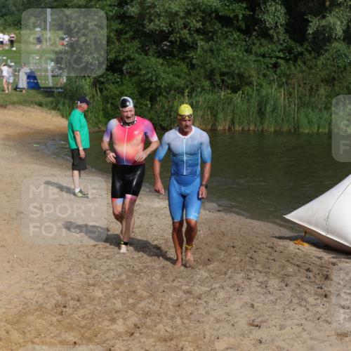 21.06.2026 - 29. Vierlanden-Triathlon Andreas Tolksdorf http://msf.ph/oto/9853794 21.06.2026 08:44:26 Schwimmen 142, 196, 202 meine-sportfotos.de
