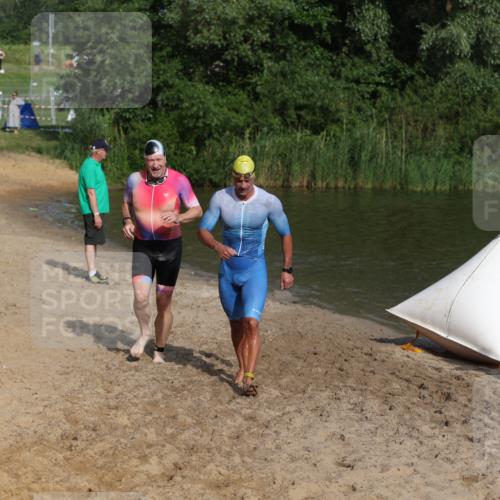 21.06.2026 - 29. Vierlanden-Triathlon Andreas Tolksdorf http://msf.ph/oto/9853797 21.06.2026 08:44:26 Schwimmen 142, 196, 202 meine-sportfotos.de