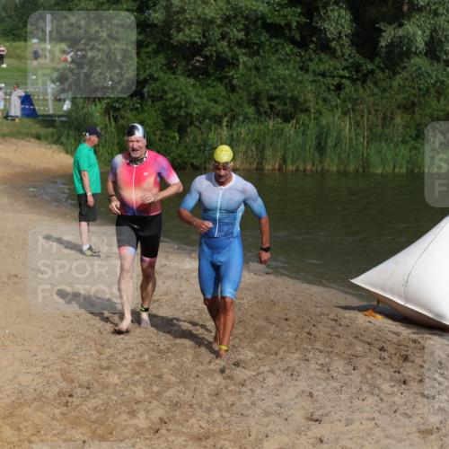 21.06.2026 - 29. Vierlanden-Triathlon Andreas Tolksdorf http://msf.ph/oto/9853799 21.06.2026 08:44:26 Schwimmen 142, 196, 202 meine-sportfotos.de