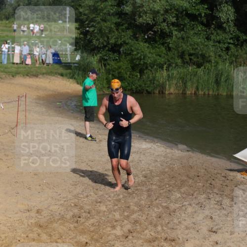 21.06.2026 - 29. Vierlanden-Triathlon Andreas Tolksdorf http://msf.ph/oto/9853811 21.06.2026 08:44:35 Schwimmen 39, 104, 142, 160, 196 meine-sportfotos.de