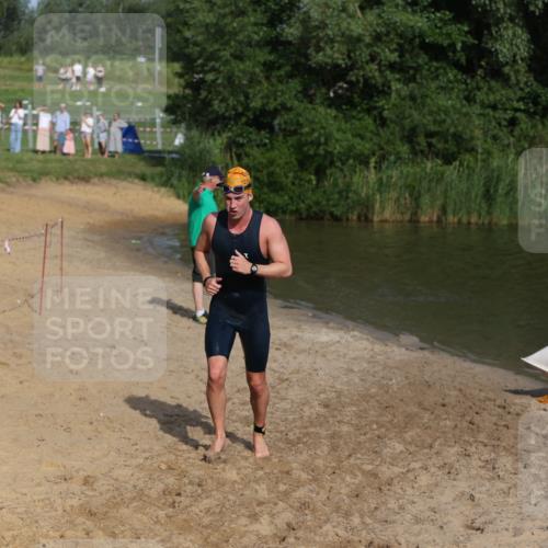 21.06.2026 - 29. Vierlanden-Triathlon Andreas Tolksdorf http://msf.ph/oto/9853819 21.06.2026 08:44:36 Schwimmen 39, 104, 160 meine-sportfotos.de
