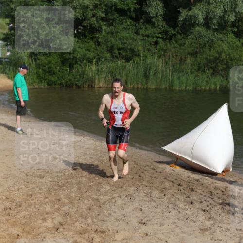 21.06.2026 - 29. Vierlanden-Triathlon Andreas Tolksdorf http://msf.ph/oto/9853821 21.06.2026 08:44:41 Schwimmen 39, 104, 160, 184 meine-sportfotos.de