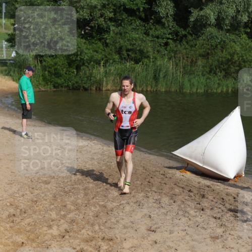 21.06.2026 - 29. Vierlanden-Triathlon Andreas Tolksdorf http://msf.ph/oto/9853824 21.06.2026 08:44:41 Schwimmen 39, 104, 160, 184 meine-sportfotos.de