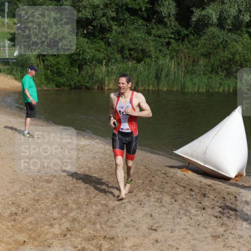 21.06.2026 - 29. Vierlanden-Triathlon Andreas Tolksdorf http://msf.ph/oto/9853828 21.06.2026 08:44:42 Schwimmen 39, 104, 160, 184 meine-sportfotos.de