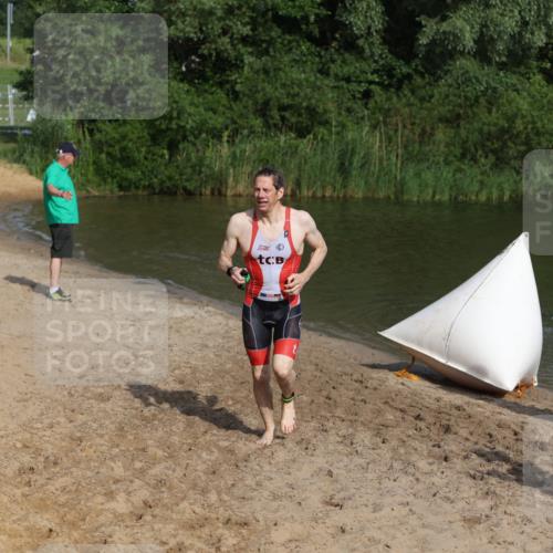 21.06.2026 - 29. Vierlanden-Triathlon Andreas Tolksdorf http://msf.ph/oto/9853831 21.06.2026 08:44:42 Schwimmen 39, 104, 160, 184 meine-sportfotos.de