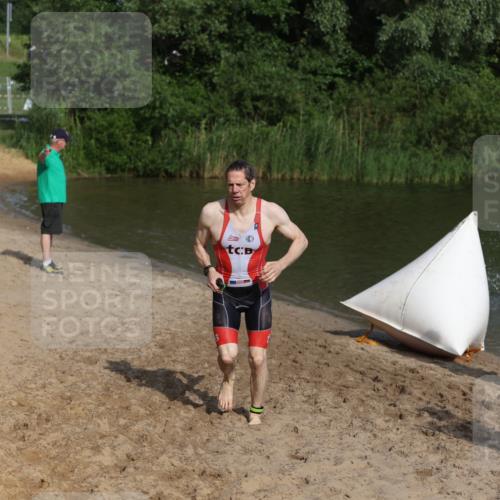 21.06.2026 - 29. Vierlanden-Triathlon Andreas Tolksdorf http://msf.ph/oto/9853835 21.06.2026 08:44:42 Schwimmen 39, 104, 160, 184 meine-sportfotos.de