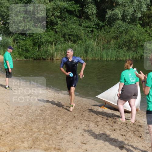 21.06.2026 - 29. Vierlanden-Triathlon Andreas Tolksdorf http://msf.ph/oto/9853850 21.06.2026 08:44:51 Schwimmen 184 meine-sportfotos.de