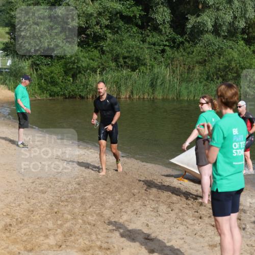 21.06.2026 - 29. Vierlanden-Triathlon Andreas Tolksdorf http://msf.ph/oto/9853871 21.06.2026 08:45:13 Schwimmen 69, 219 meine-sportfotos.de