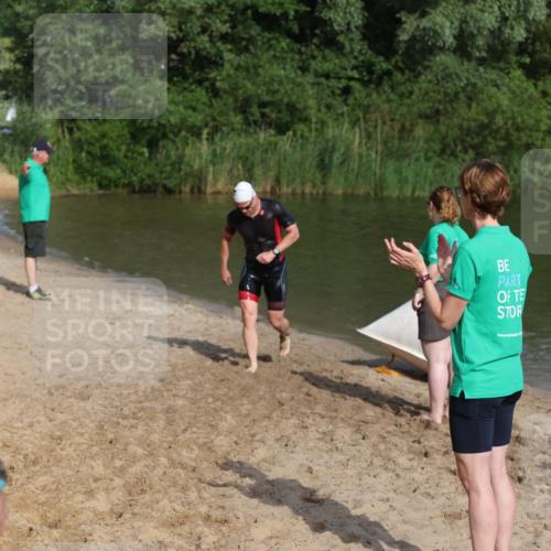 21.06.2026 - 29. Vierlanden-Triathlon Andreas Tolksdorf http://msf.ph/oto/9853881 21.06.2026 08:45:16 Schwimmen 69, 169, 174, 219 meine-sportfotos.de