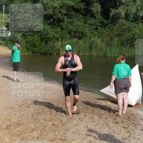 21.06.2026 - 29. Vierlanden-Triathlon Andreas Tolksdorf http://msf.ph/oto/9853912 21.06.2026 08:45:33 Schwimmen 141, 173 meine-sportfotos.de