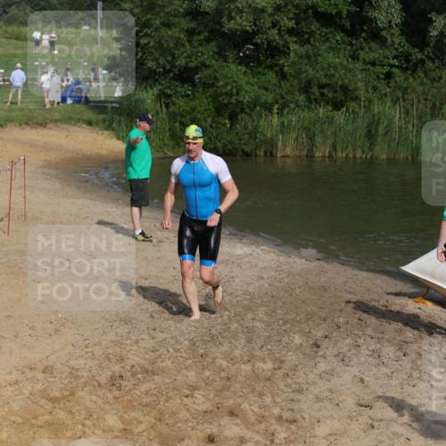 21.06.2026 - 29. Vierlanden-Triathlon Andreas Tolksdorf http://msf.ph/oto/9853917 21.06.2026 08:45:43 Schwimmen 89, 141, 147, 165 meine-sportfotos.de