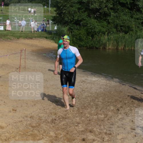 21.06.2026 - 29. Vierlanden-Triathlon Andreas Tolksdorf http://msf.ph/oto/9853926 21.06.2026 08:45:43 Schwimmen 89, 141, 147, 165 meine-sportfotos.de