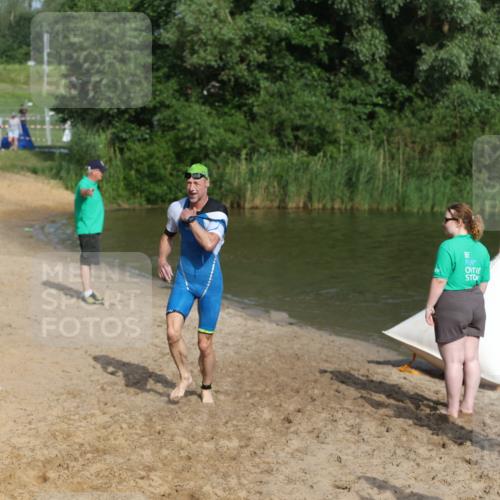 21.06.2026 - 29. Vierlanden-Triathlon Andreas Tolksdorf http://msf.ph/oto/9853939 21.06.2026 08:45:46 Schwimmen 89, 141, 147, 165 meine-sportfotos.de
