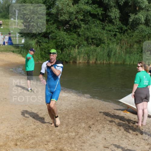 21.06.2026 - 29. Vierlanden-Triathlon Andreas Tolksdorf http://msf.ph/oto/9853946 21.06.2026 08:45:46 Schwimmen 89, 141, 147, 165 meine-sportfotos.de
