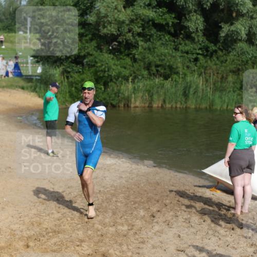 21.06.2026 - 29. Vierlanden-Triathlon Andreas Tolksdorf http://msf.ph/oto/9853947 21.06.2026 08:45:46 Schwimmen 89, 141, 147, 165 meine-sportfotos.de