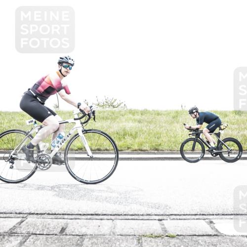 21.06.2026 - 29. Vierlanden-Triathlon H.Heesch http://msf.ph/oto/9853950 21.06.2026 10:28:58 Radfahren 27, 499, 551, 553, 558, 565, 601 meine-sportfotos.de